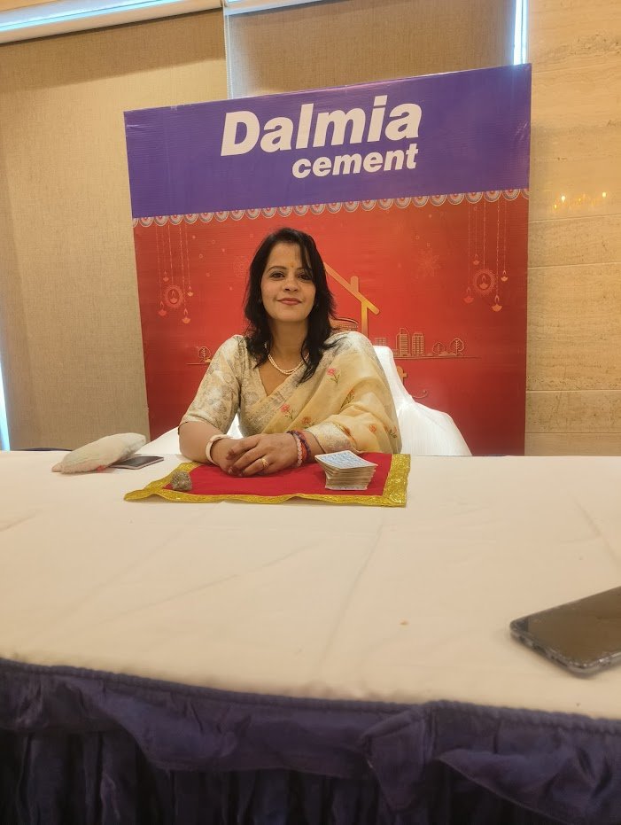 Astrologer Manisha Bharati Tarot Reader in Prayagraj India