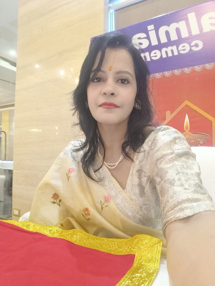 Astrologer Manisha Bharati Tarot Reader in Prayagraj India