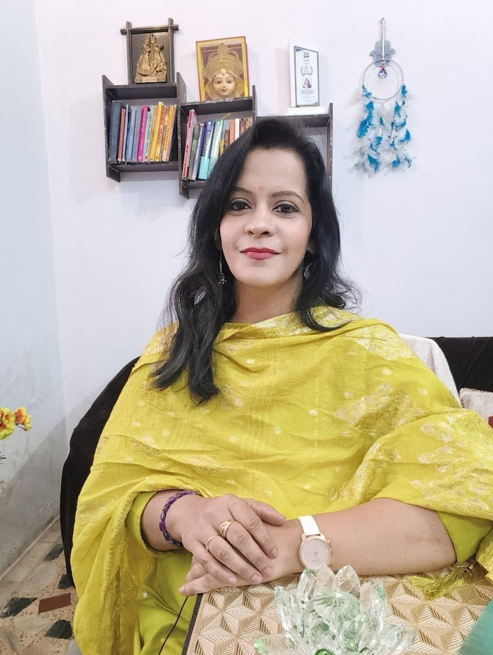 Astrologer Manisha Bharati Tarot Reader in Prayagraj India